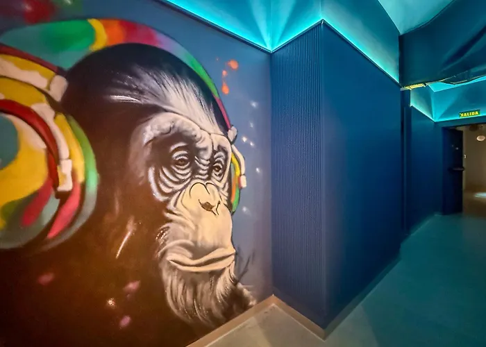 Coeo Hernan Ruiz Rooftop Pool Hostel