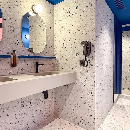 Coeo Hernan Ruiz Rooftop Pool Hostel Málaga Extérieur photo