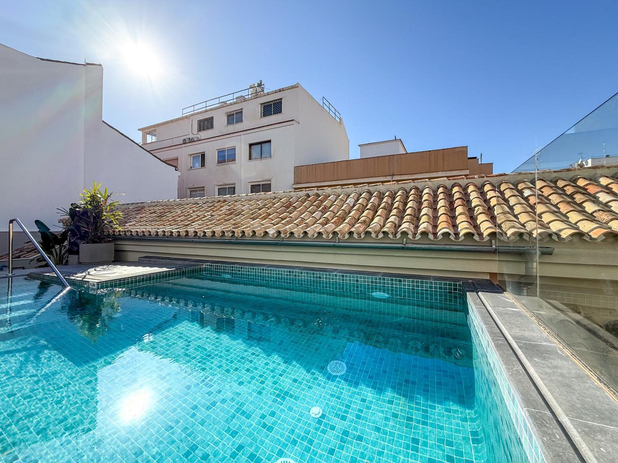 Hostel Coeo Hernan Ruiz Rooftop Pool